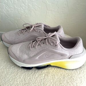 Women’s Nike versair running shoes